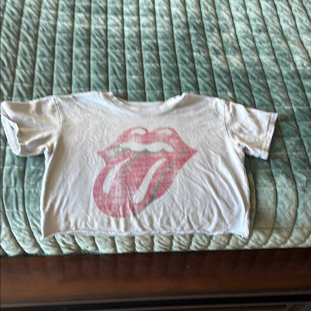 Treasure & Bond White and Pink Short Sleeve Tees